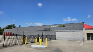 Space Shop Self Storage - Hamilton - Photo 3