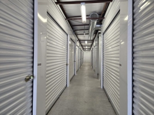 Extra Space Storage - 2251 - New Braunfels - FM 725 - Photo 3