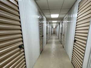 Extra Space Storage - 6861 - Woburn - Salem St - Photo 3