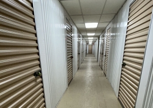 Extra Space Storage - 6861 - Woburn - Salem St - Photo 4