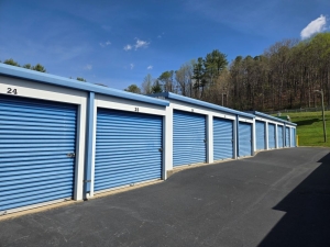 Extra Space Storage - 6806 - Fairview - Charlotte Hwy - Photo 4