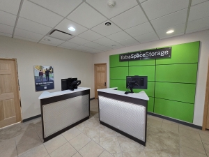 Extra Space Storage - 6854 - Fountain - Bandley Dr - Photo 3