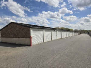 Extra Space Storage - 6821 - Sherrills Ford - 6477 E NC 150 Hwy - Photo 2