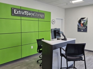 Extra Space Storage - 7915 - Powder Springs - Powder Springs Rd - Photo 4