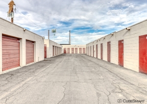CubeSmart Self Storage AZ Glendale W Camelback Rd - Photo 4