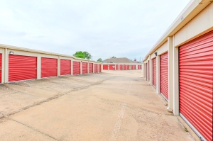 Sherman Premier Storage - Photo 3