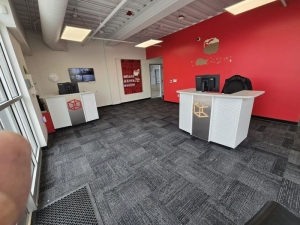Extra Space Storage - 6891 - Verona - Yard Dr - Photo 4