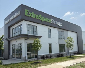 Extra Space Storage - 6891 - Verona - Yard Dr