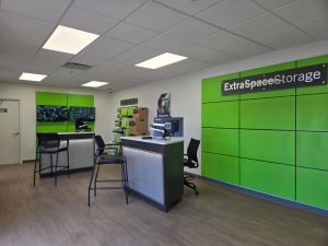 Extra Space Storage - 6622 - Solon - Cochran Rd - Photo 4