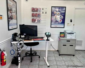 CubeSmart Self Storage - 300 East Little York - TX - Photo 6