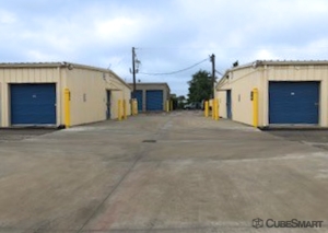 CubeSmart Self Storage - 300 East Little York - TX - Photo 2