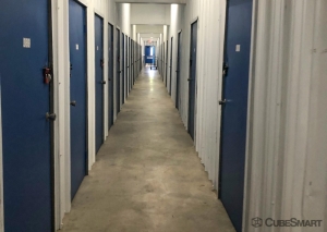 CubeSmart Self Storage - 300 East Little York - TX - Photo 3