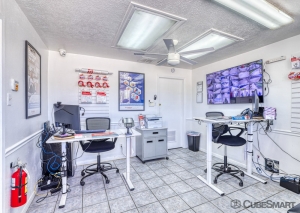 CubeSmart Self Storage - 300 East Little York - TX - Photo 2