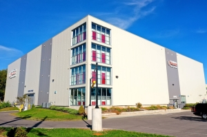 Climate Smart Self Storage - Photo 8