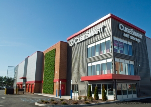 CubeSmart Self Storage NY Farmingdale Bi County Blvd