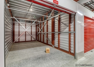 CubeSmart Self Storage NY Farmingdale Bi County Blvd - Photo 4