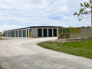 FLAG CITY STORAGE - Photo 6