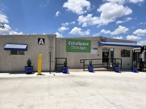 Extra Space Storage - 6757 - Austin - Harold Ct