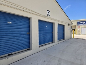 Extra Space Storage - 6757 - Austin - Harold Ct - Photo 3