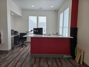 Extra Space Storage - 6919 - Meridian - 221 E Amity Rd - Photo 5