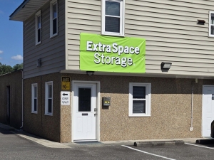 Extra Space Storage - 6928 - Newport News - Warwick Blvd
