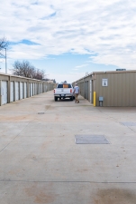 Mid Valley Storage - Noble - Photo 8