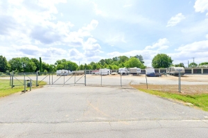 Lake Robinson Self Storage - Photo 4