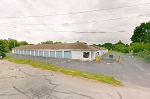 Honeycrisp Self Storage - Lawrence