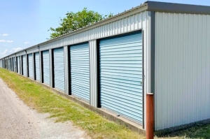Honeycrisp Self Storage - Tolar - Photo 3