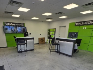 Extra Space Storage - 2048 - Bonita Springs - Bernwood Dr - Photo 5