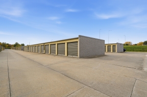 StorageMart - Guthrie Ave - Photo 3