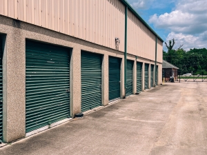 Square Space Storage - Baton Rouge 12850 - Photo 2