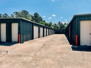 Square Space Storage - Wolf Creek - Photo 2