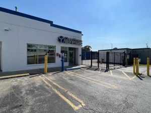 ClearHome Self Storage - Blue Island - Photo 2