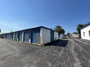ClearHome Self Storage - Blue Island - Photo 3