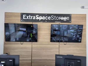 Extra Space Storage - 6784 - Bensenville - Irving Park Rd - Photo 6