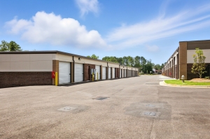 Space Shop Self Storage - Flowery Branch - Photo 4