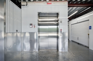Space Shop Self Storage - Flowery Branch - Photo 7