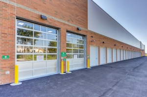 StorageMart - W Lake St