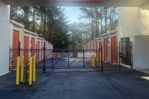 Public Storage - Lilburn - 4400 Lawrenceville Hwy - Photo 3