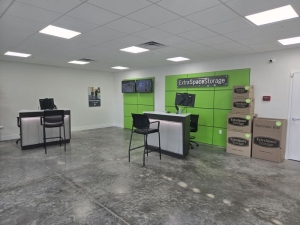 Extra Space Storage - 6115 - Hialeah - 2400 Okeechobee Rd - Photo 6