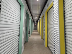 Extra Space Storage - 6969 - Oklahoma City - N I 35 Service Rd - Photo 4