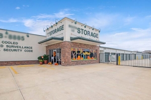 Mini Mall Storage - Lake Charles - 1309 Country Cl