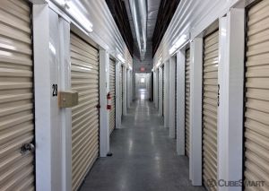 CubeSmart Self Storage - Granbury - Photo 3