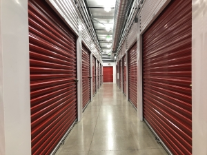 US Storage Centers - Vacaville - Leisure Town - Photo 3