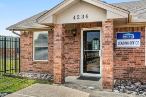 Outrig Storage - Keller West - Photo 3