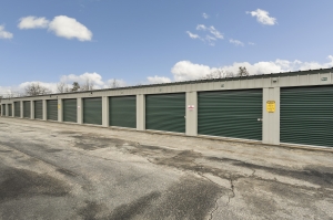 Broadway Self Storage - Photo 9