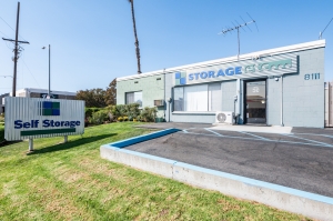 Storage Etc. - Canoga Park - Photo 12