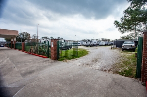 FreeUp Storage Houston Stuebner Airline - Photo 3