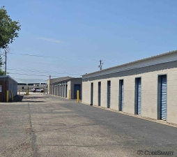 CubeSmart Self Storage - 2381 East Highway 71 - TX - Photo 5